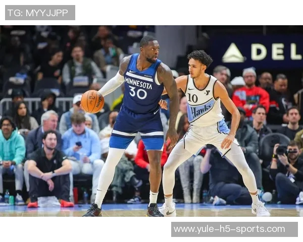 兰德尔上半场表现出色10投6中贡献15分3篮板3助攻数据全面 兰德尔上半场表现出色10投6中贡献15分3篮板3助攻数据全面