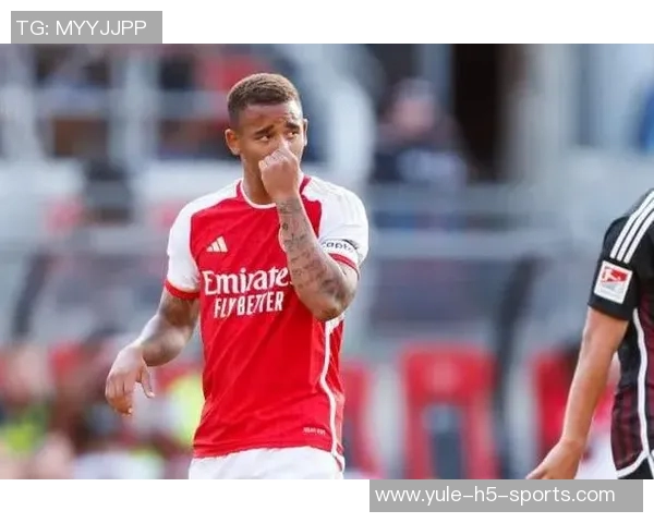 加布里埃尔助力阿森纳稳固防线关键时刻提升球队攻防表现 加布里埃尔助力阿森纳稳固防线关键时刻提升球队攻防表现